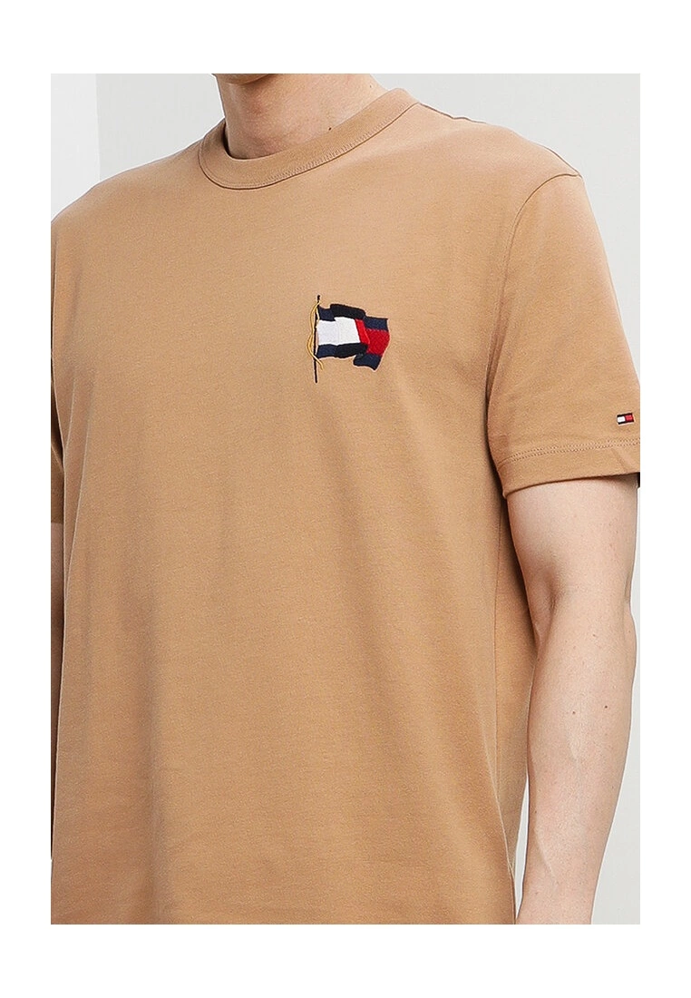 Tommy Hilfiger Wavy Flag Casual Tee - Men's Top - Image 3